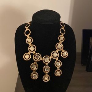 Elegant necklace in great condition